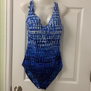 Swimming suits Essentials